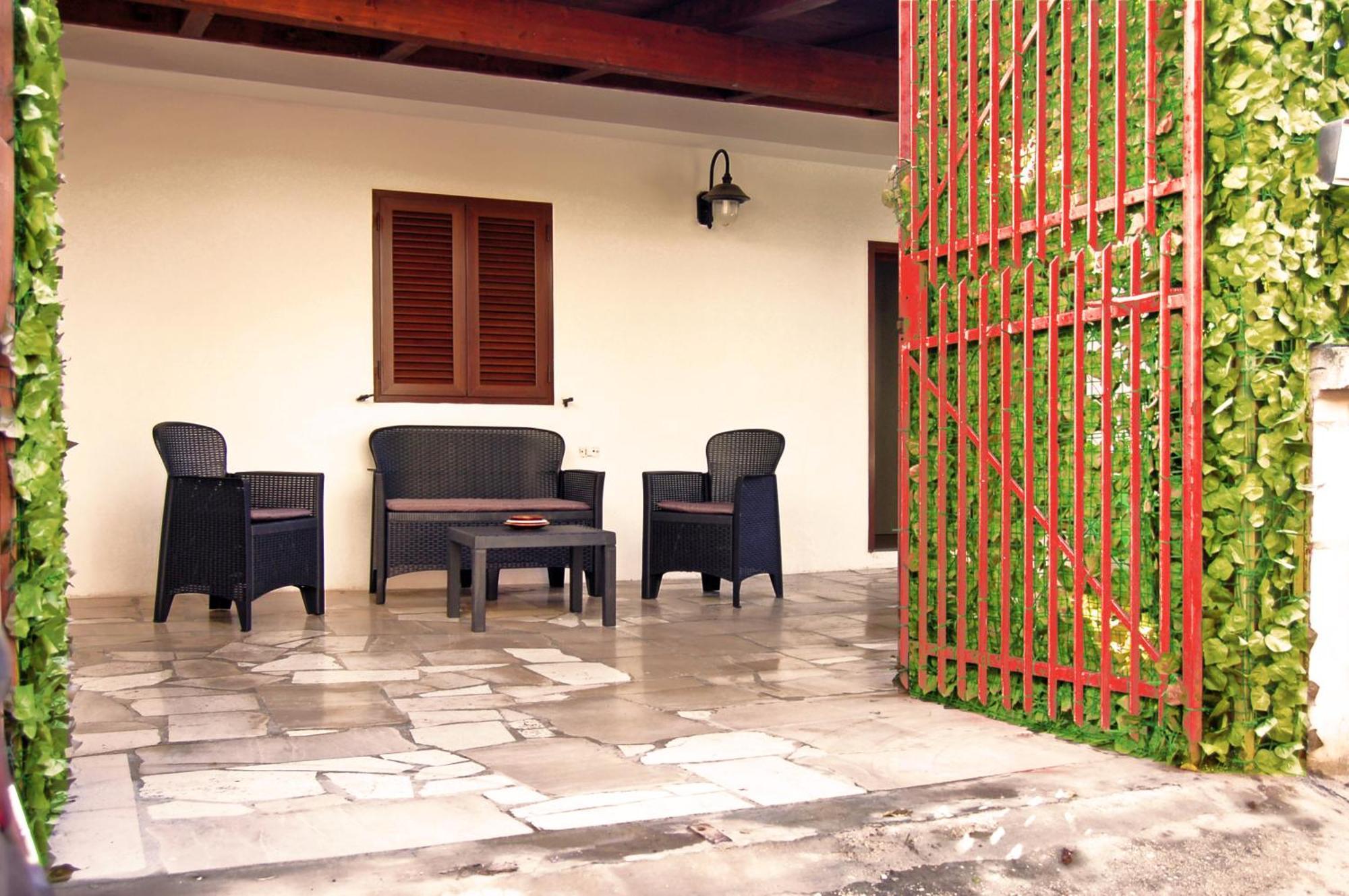 Sea Breeze Villa - Luna Apartment Bari Eksteriør billede