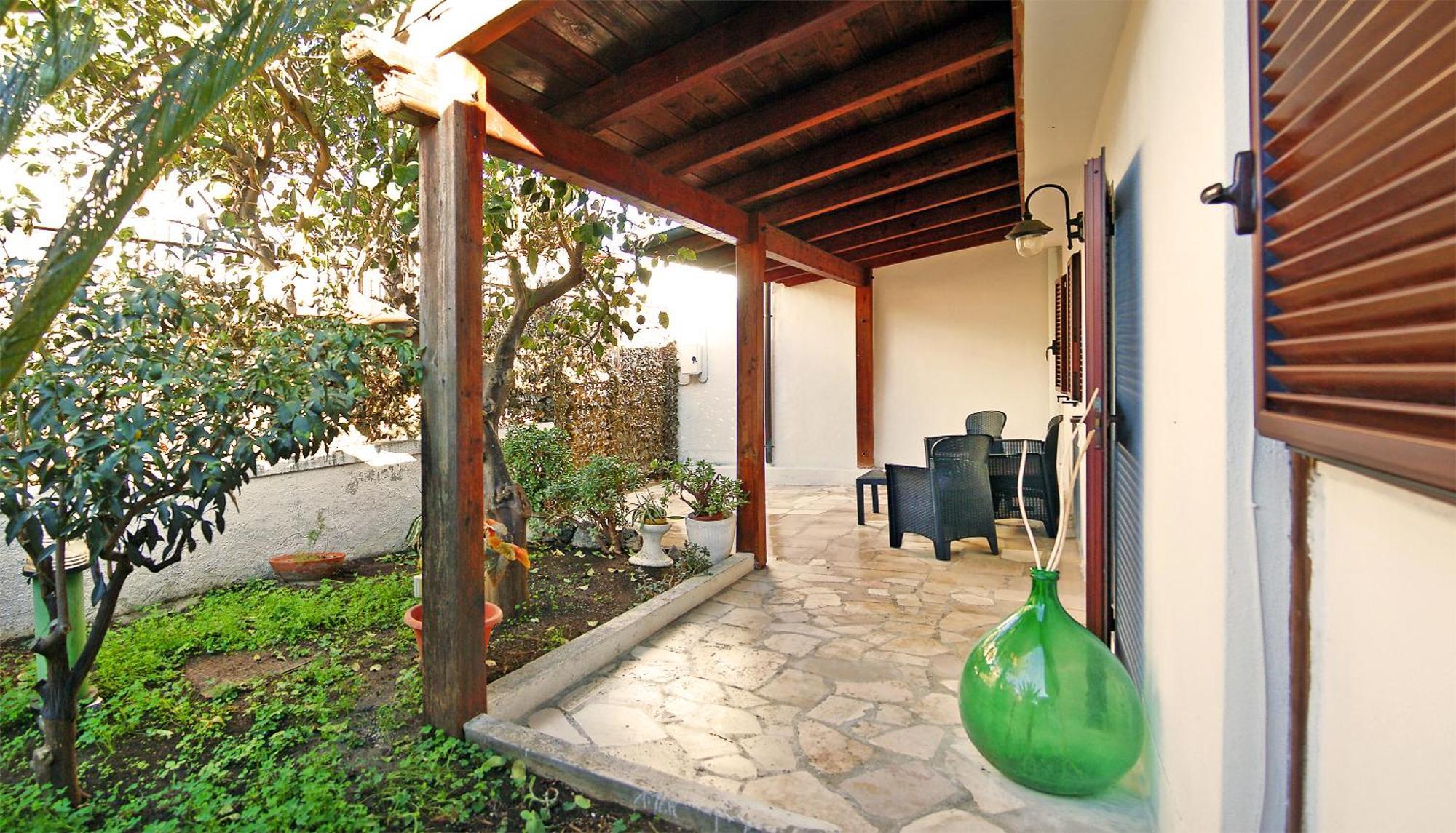 Sea Breeze Villa - Luna Apartment Bari Eksteriør billede
