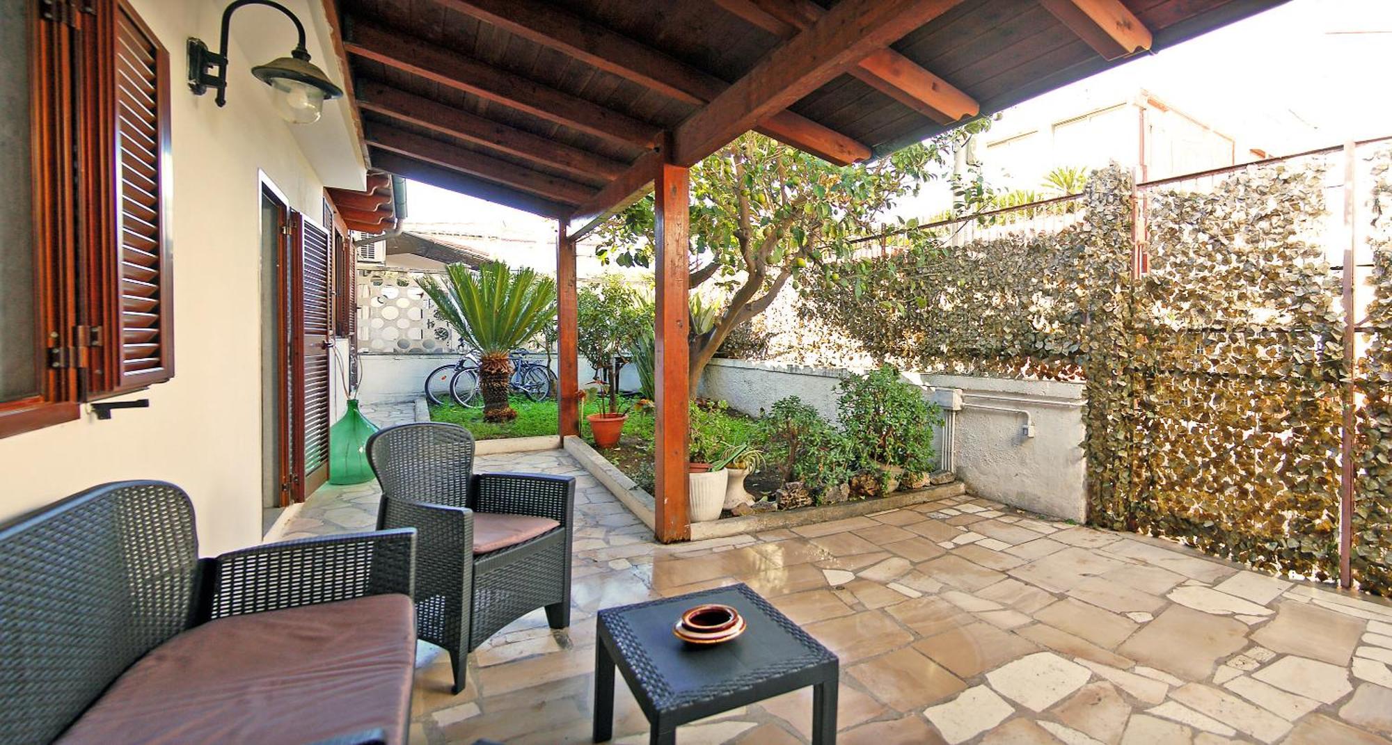 Sea Breeze Villa - Luna Apartment Bari Eksteriør billede